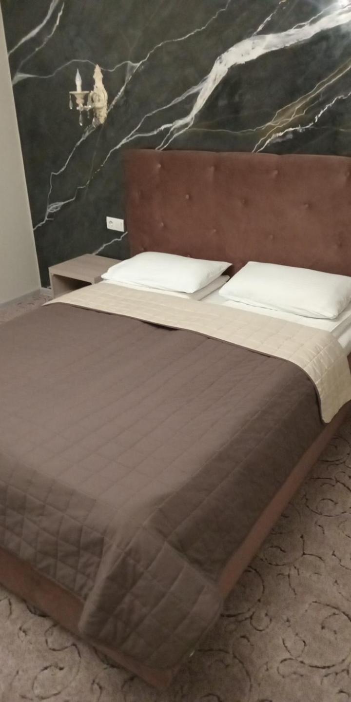 Mon Ami Hotel อิวาโน-ฟรานกิฟสเก ภายนอก รูปภาพ