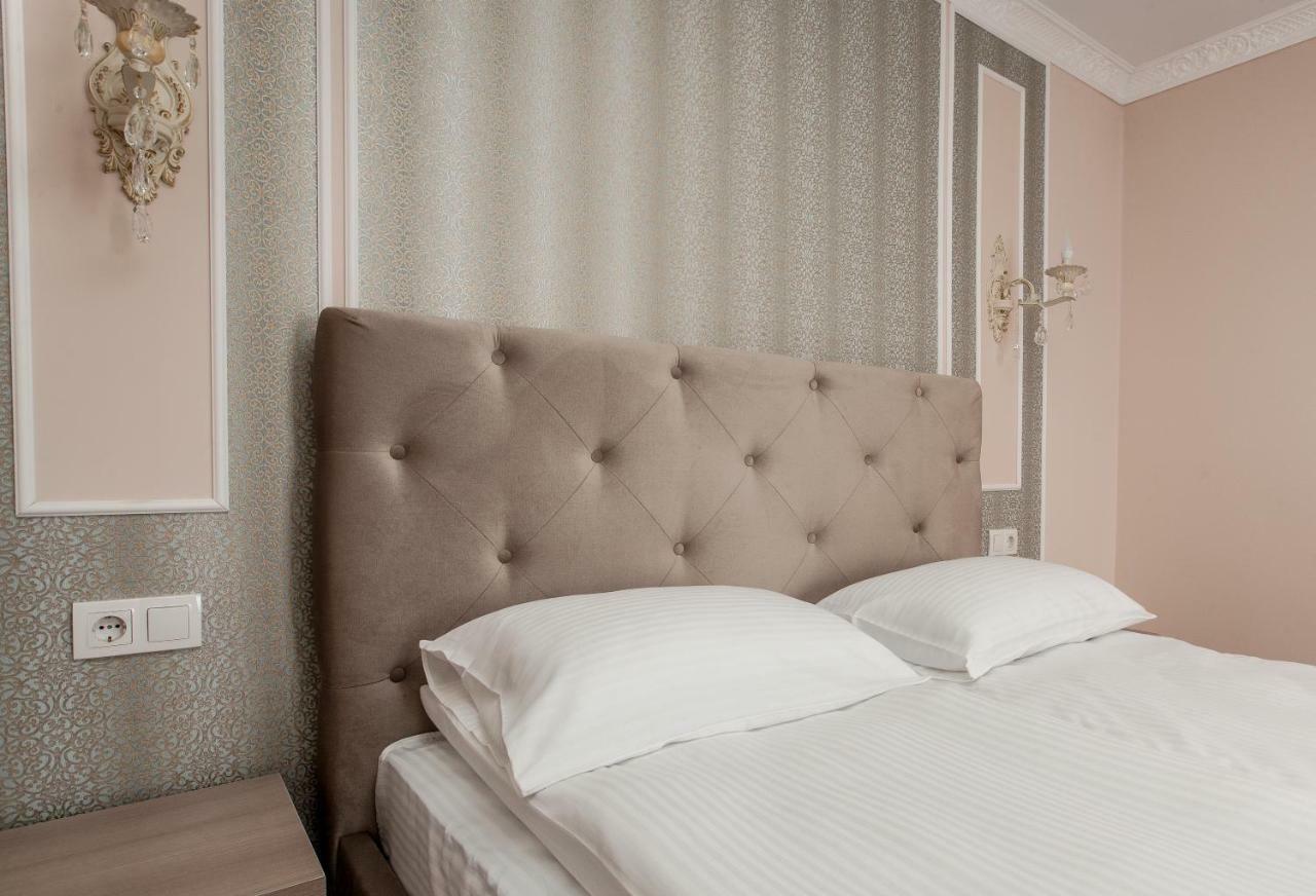 Mon Ami Hotel อิวาโน-ฟรานกิฟสเก ภายนอก รูปภาพ