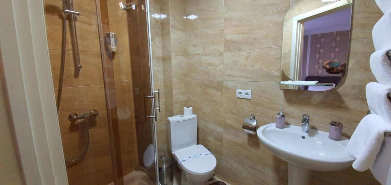 Mon Ami Hotel อิวาโน-ฟรานกิฟสเก ภายนอก รูปภาพ